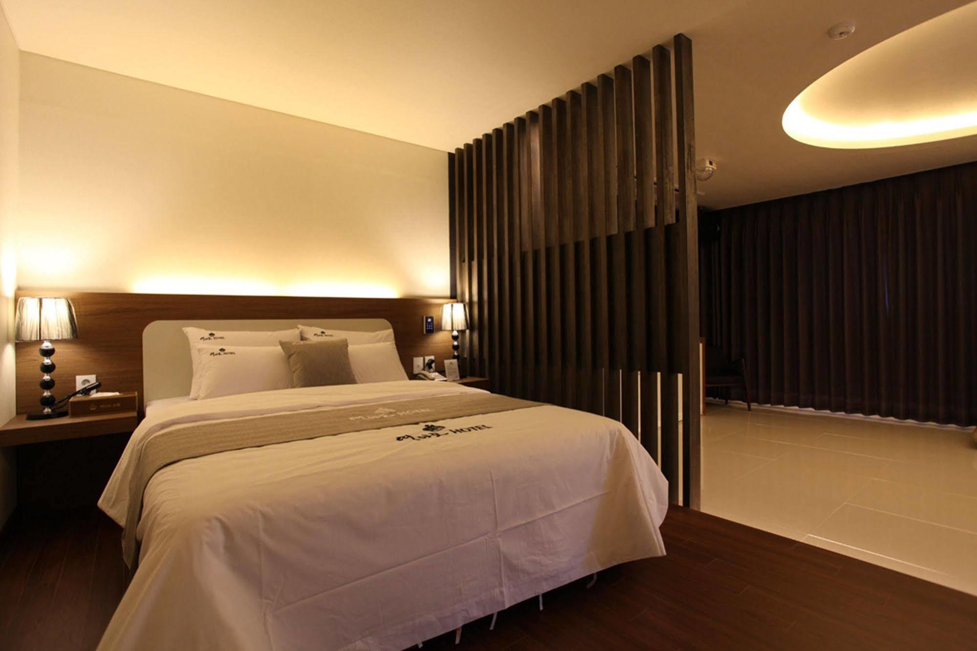 Drive In Hotel Tiamo Pocheon Bagian luar foto