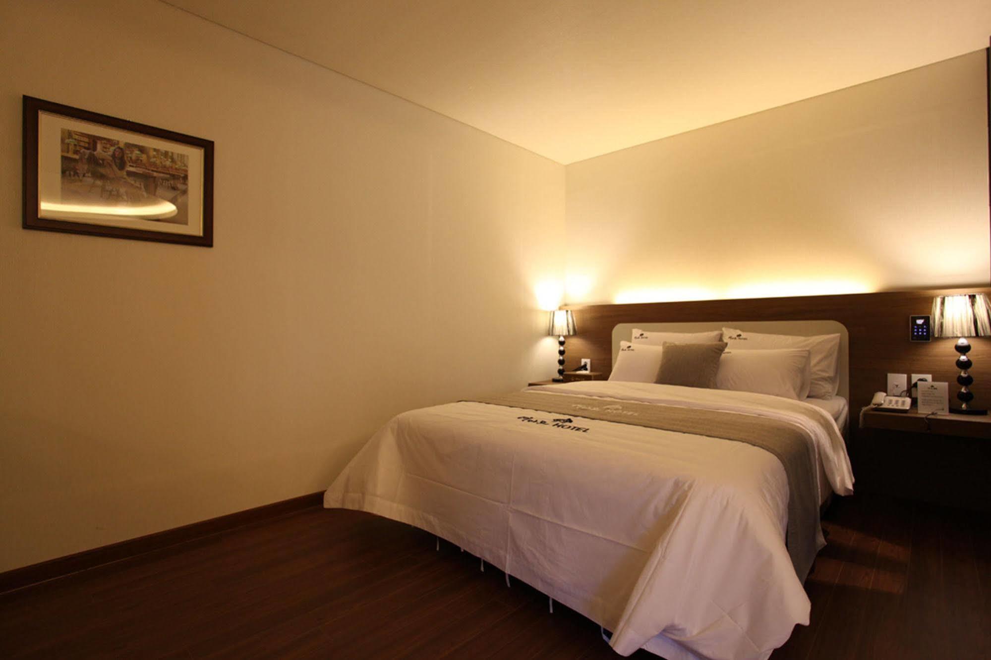 Drive In Hotel Tiamo Pocheon Bagian luar foto