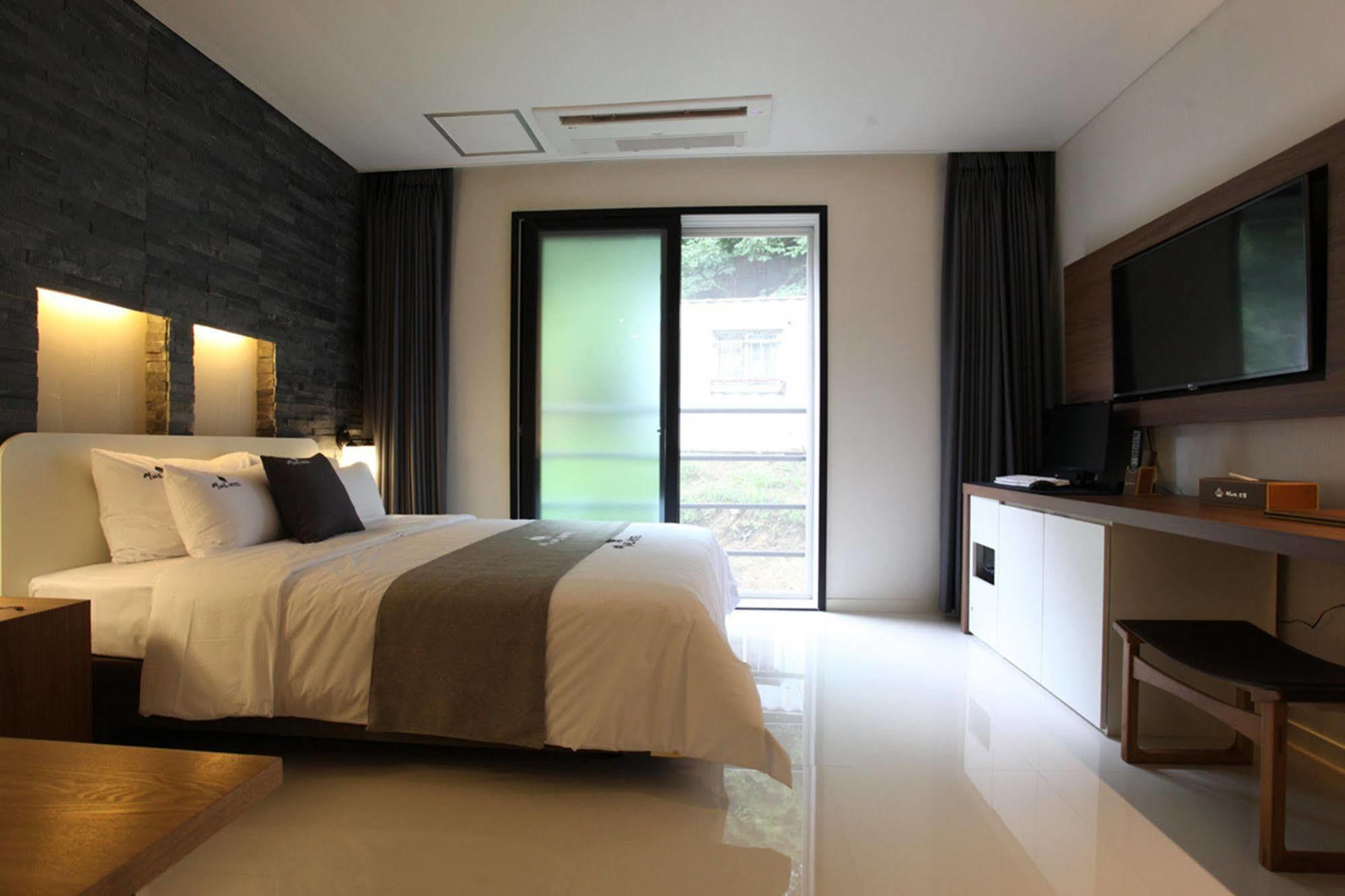 Drive In Hotel Tiamo Pocheon Bagian luar foto